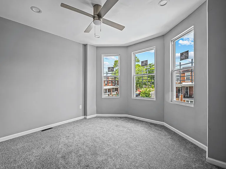 3059 Brighton St — Photo 9