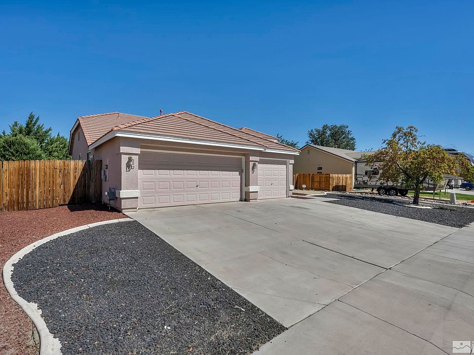 1st image of 1052 Brierwood Ln