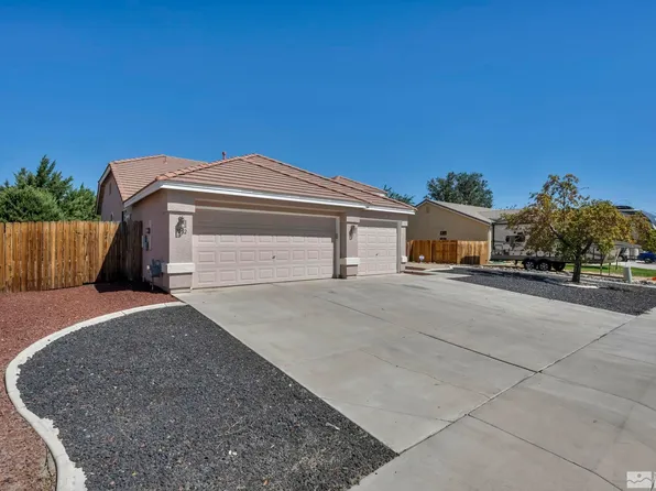 1052 Brierwood Ln, Fernley, NV 89408