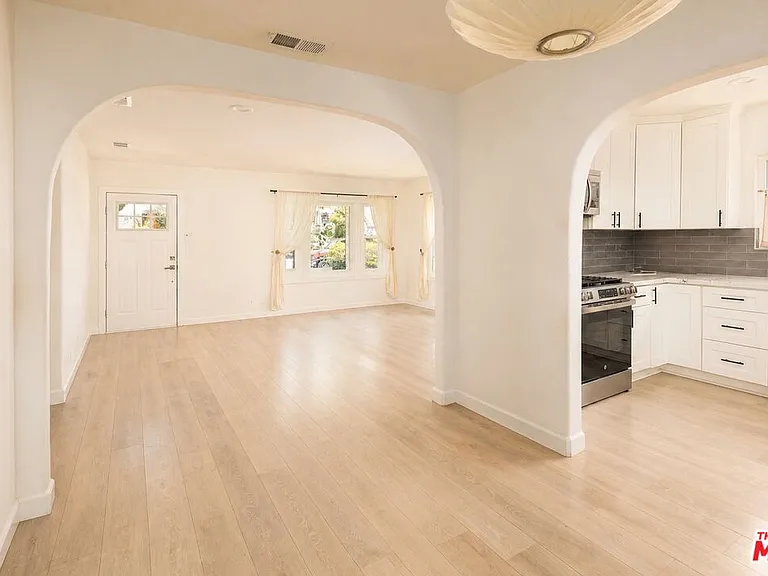 4540 Catalpa St — Photo 26
