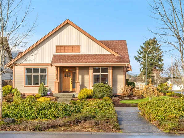 421 Poets Trail Dr, Nanaimo, BC V9R 7B1