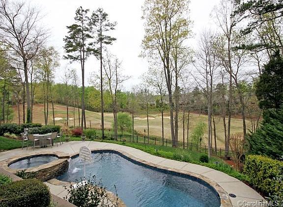 2nd image of 204 Royalton Pl