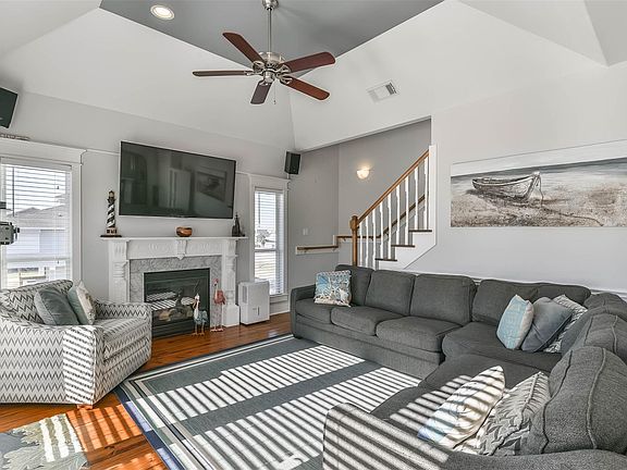 4th image of 21331 Gulf Dr