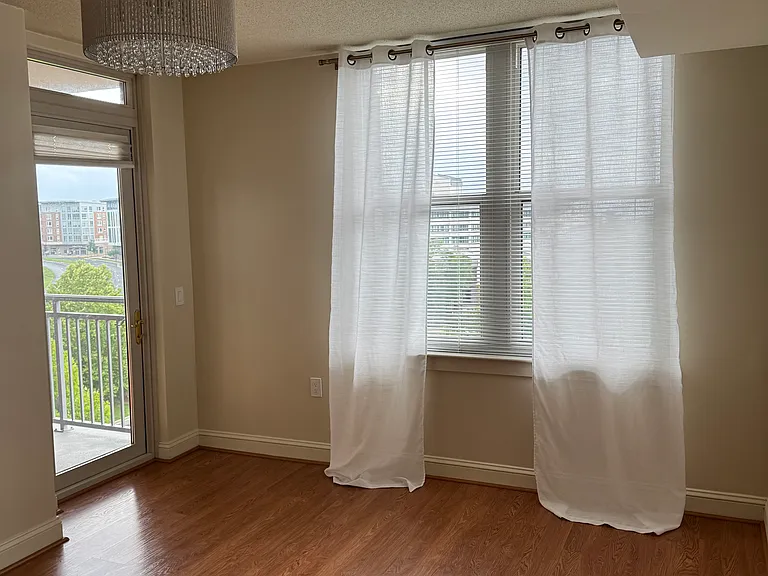11760 Sunrise Valley Dr #712 — Photo 8