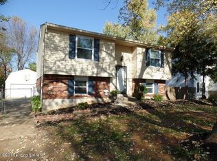 4515 Lunenburg Dr, Worthington Hills, KY 40245