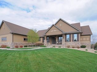 6460 Broadview Dr, Prior Lake, MN 55372
