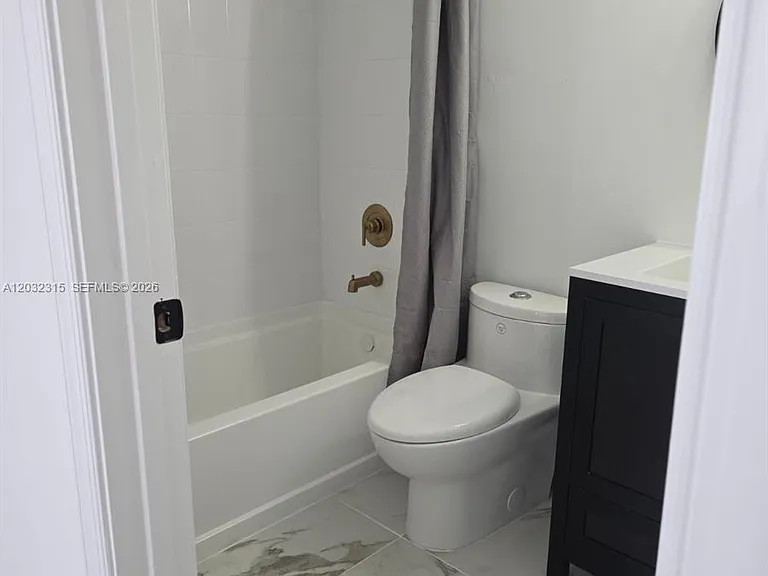 1 Simonton Cir #1 — Photo 12