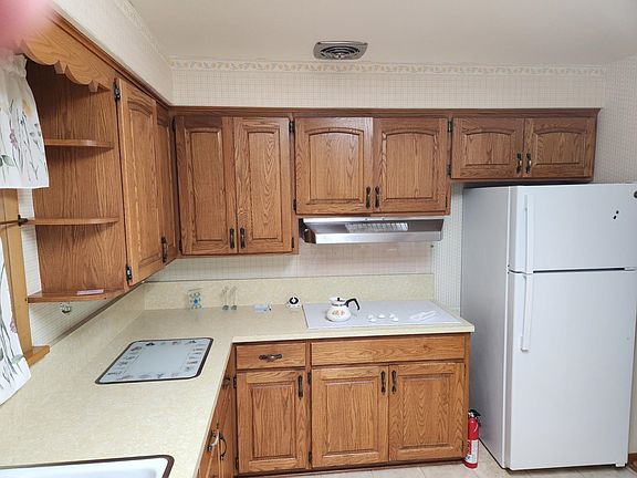 4th image of 716 Parkside Dr