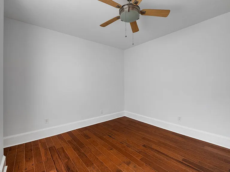 129A Bainbridge St — Photo 6
