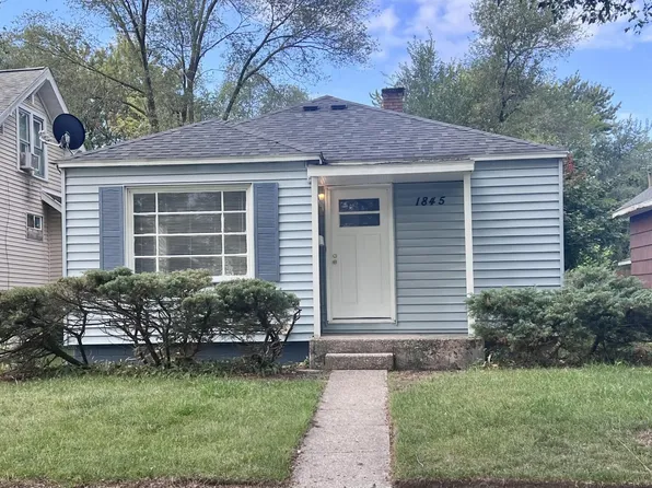 1845 Wood St, Muskegon, MI 49442