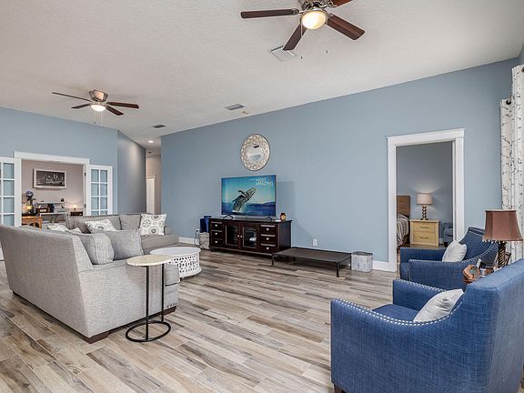 5th image of 2107 SW Mayflower Drive