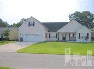 308 Celtic Ash Ln, Sneads Ferry, NC 28460