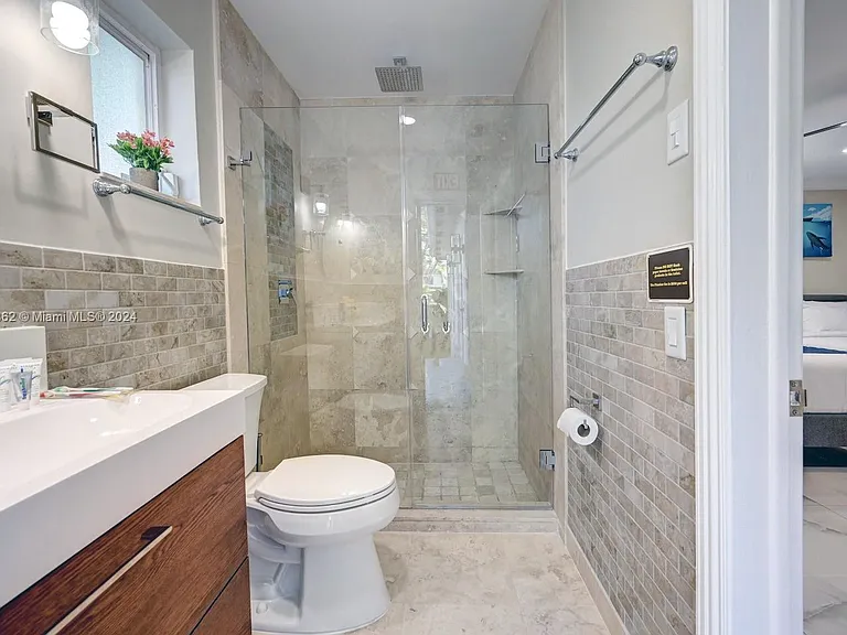 1307 Rodman St — Photo 28