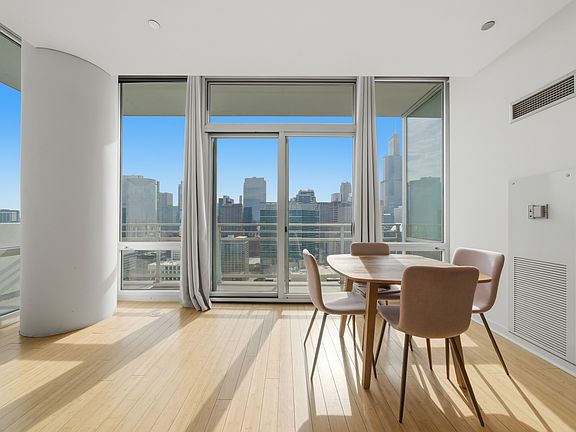 4th image of 737 W Washington Blvd APT 3406