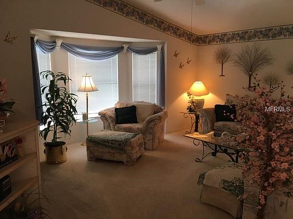 5th image of 132 Harwood Cir