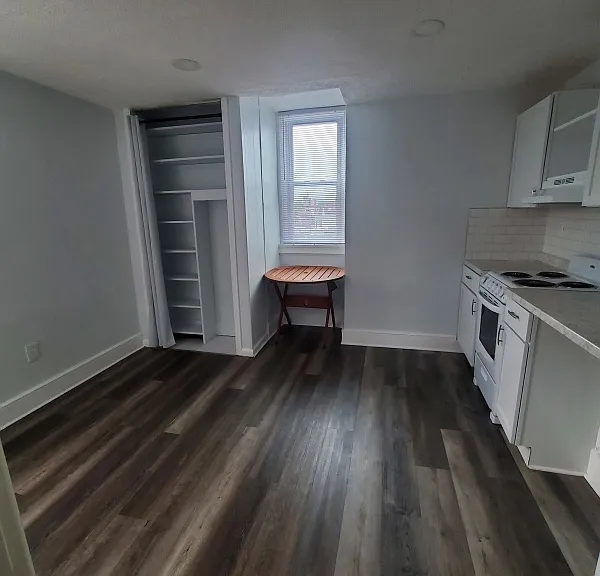 303 Chestnut St #4 — Photo 2