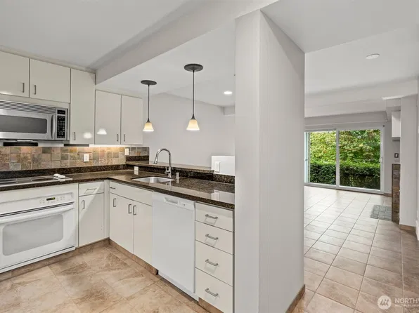1 Broadway #103, Tacoma, WA 98402