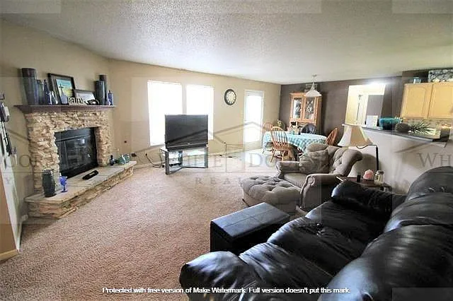 2708 Margesson Xing — Photo 2