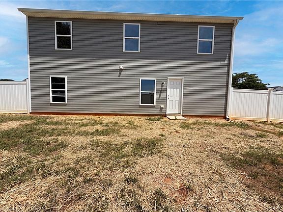 5th image of 116 Belmont Place Dr