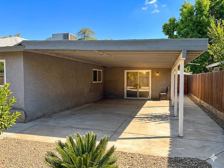 3115 W Santa Ana Ave — Photo 23