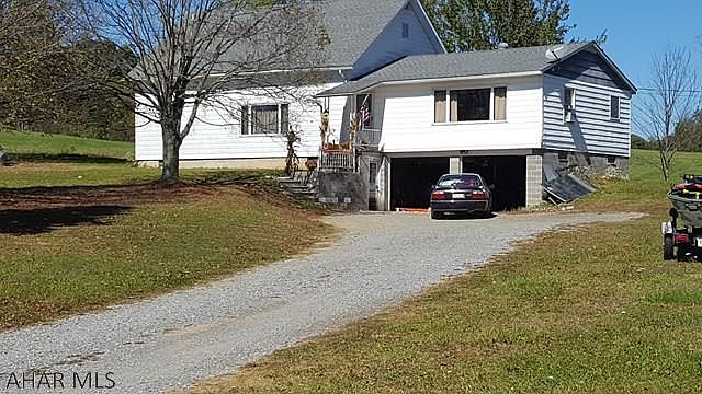2nd image of 297 Oak Shade Rd