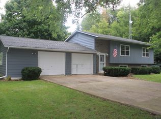 732 Heights Rd, Dixon, IL 61021