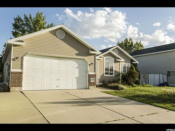3rd image of 6059 W Castle Ln