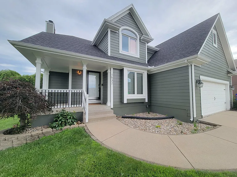1532 SE Silkwood Ln — Photo 3