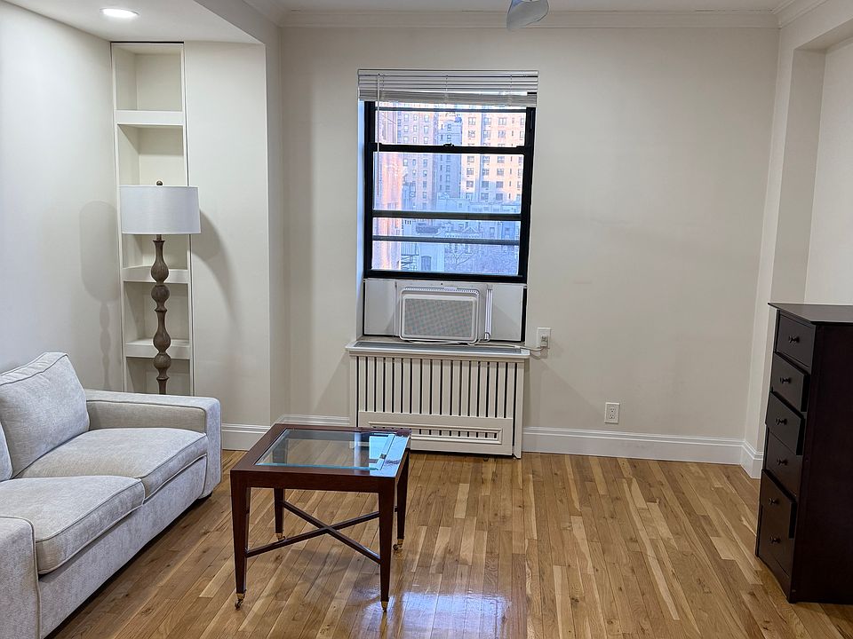 1st image of 250 W 100th St #817