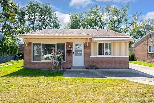 13341 Albany St Photo 1