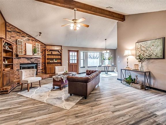 4th image of 2608 Greenfield Dr