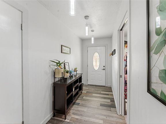 5th image of 2304 Christine St
