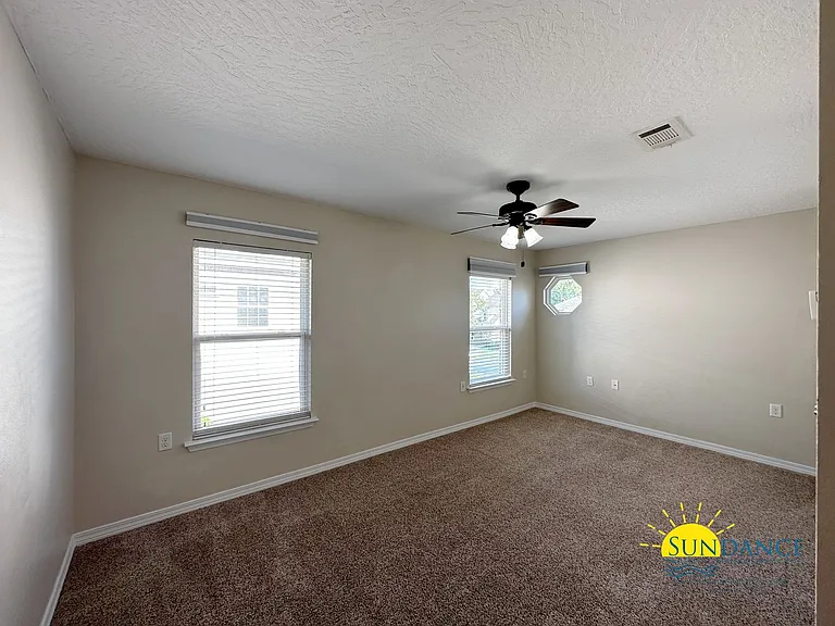 1588 Venice Ave — Photo 23