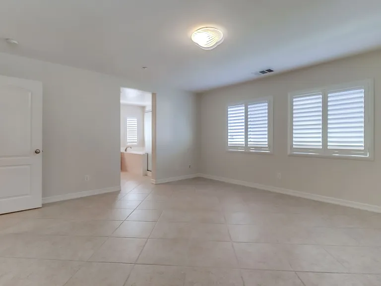 17020 New Rochelle Way — Photo 12