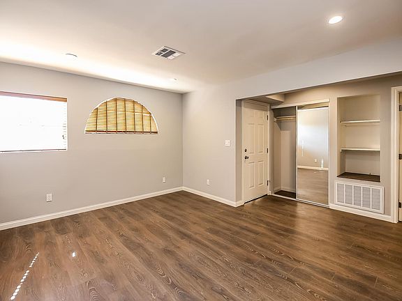 4th image of 1112 Ocean Park Blvd APT C
