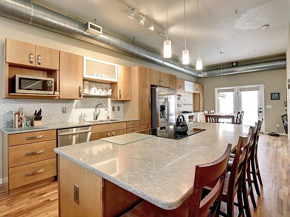 4th image of 180 N Roslyn St Suite 1206