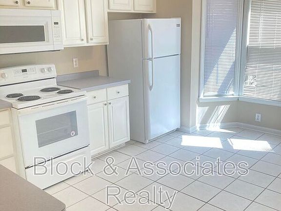 2nd image of 404 Creekway Dr