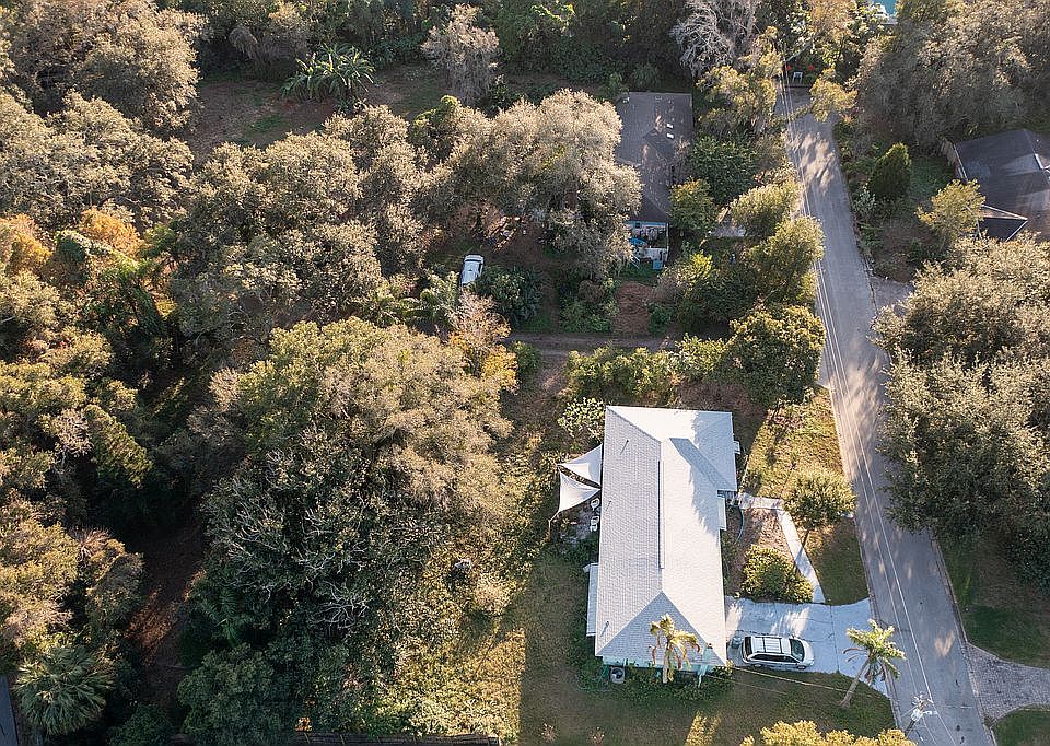 2nd image of 404 Fairview Rd