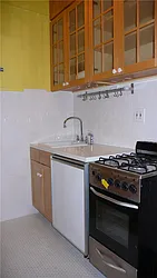 Rented by R New York