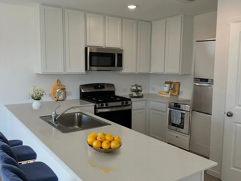 1417 White Willow — Photo 4