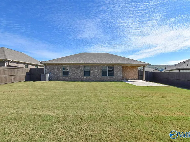 304 Fenrose Dr — Photo 33