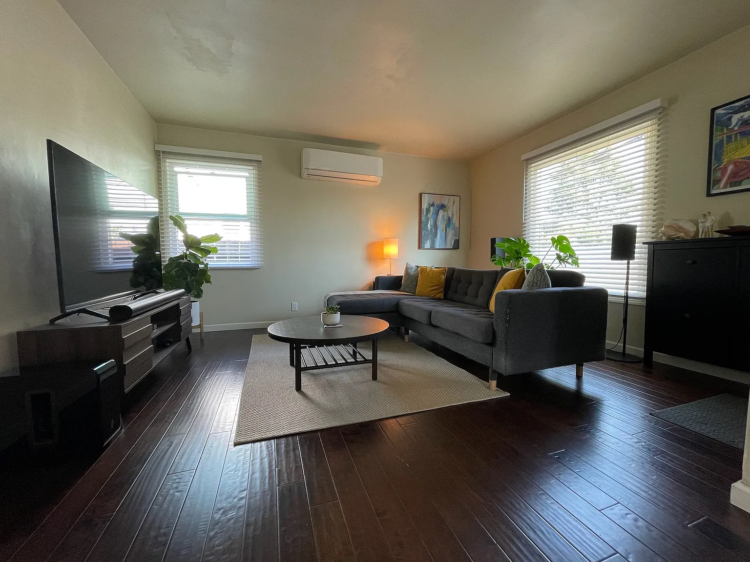 3 bed, 1.5 bath, 1009 sqft, $4,450 — Photo 4
