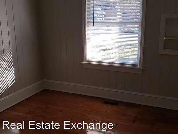 4th image of 1011 E 10th St