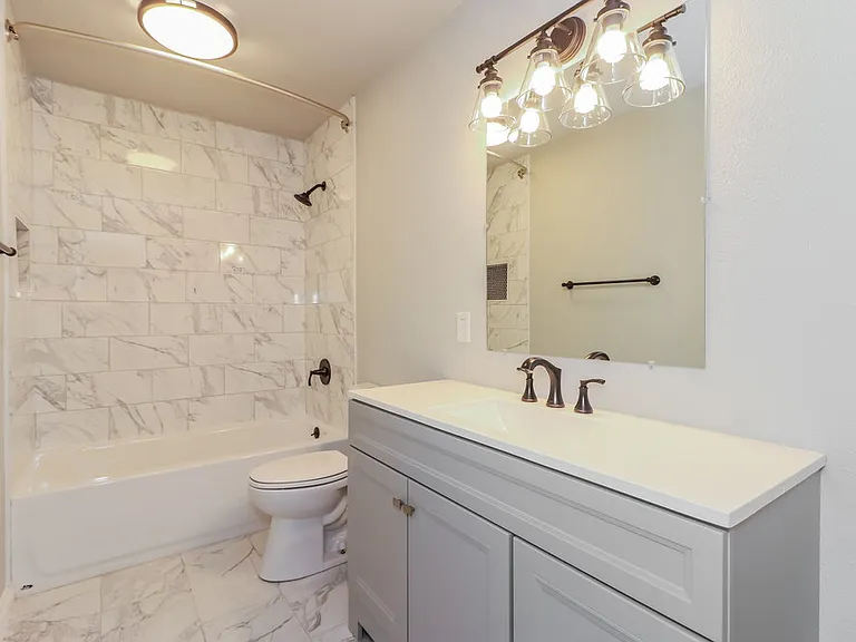 3300 Chalmette Ct — Photo 15