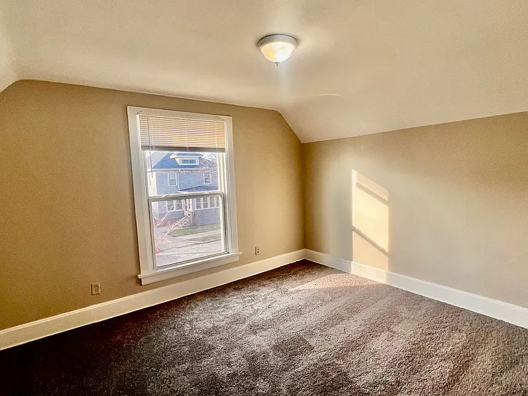 1435 Villa St — Photo 17