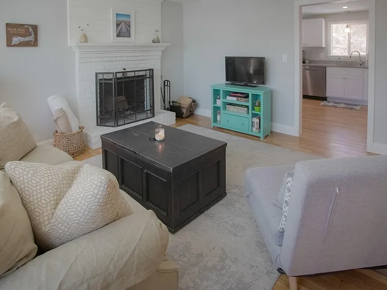 5 Dexter Ave — Photo 4