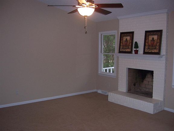 4th image of 1638 Lakewood Dr W