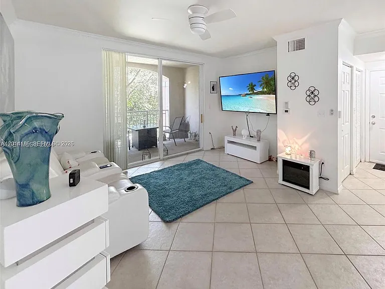 6533 Emerald Dunes Dr #208 — Photo 4