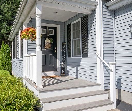 4th image of 11 Elisha Dr #11