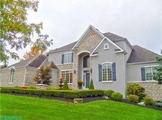 8253 Millhouse Ln, Dublin, OH